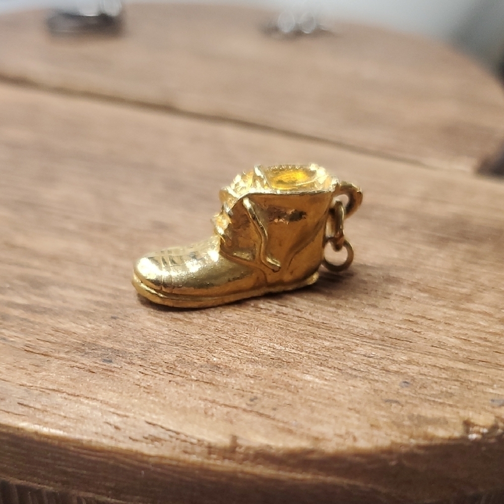 P270 Baby Bootie Pendant Charm Heirloom Collectible